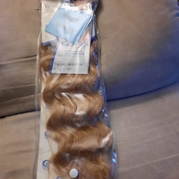 $12 Per Package Wet & Wavy Weave Extension - Picture 3 of 3